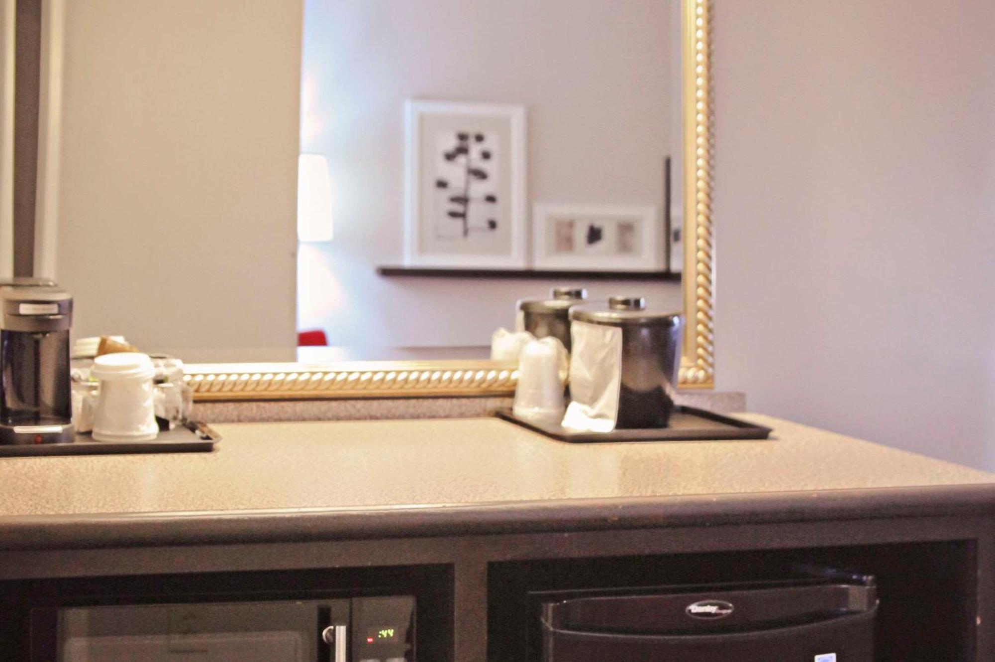 Country Inn & Suites By Radisson, Frackville Mount Pleasant Eksteriør billede