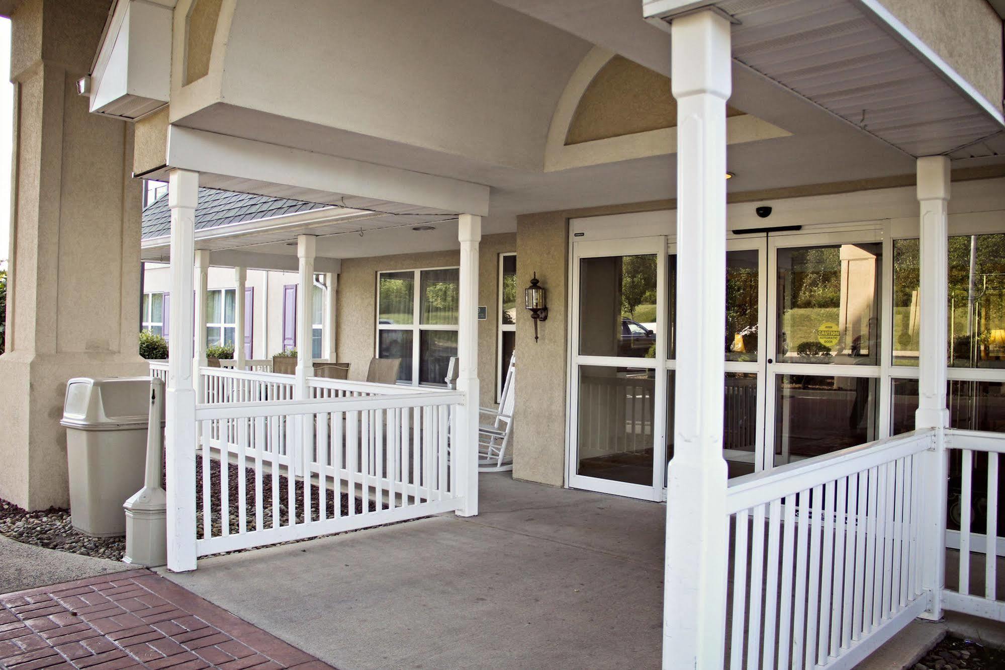 Country Inn & Suites By Radisson, Frackville Mount Pleasant Eksteriør billede